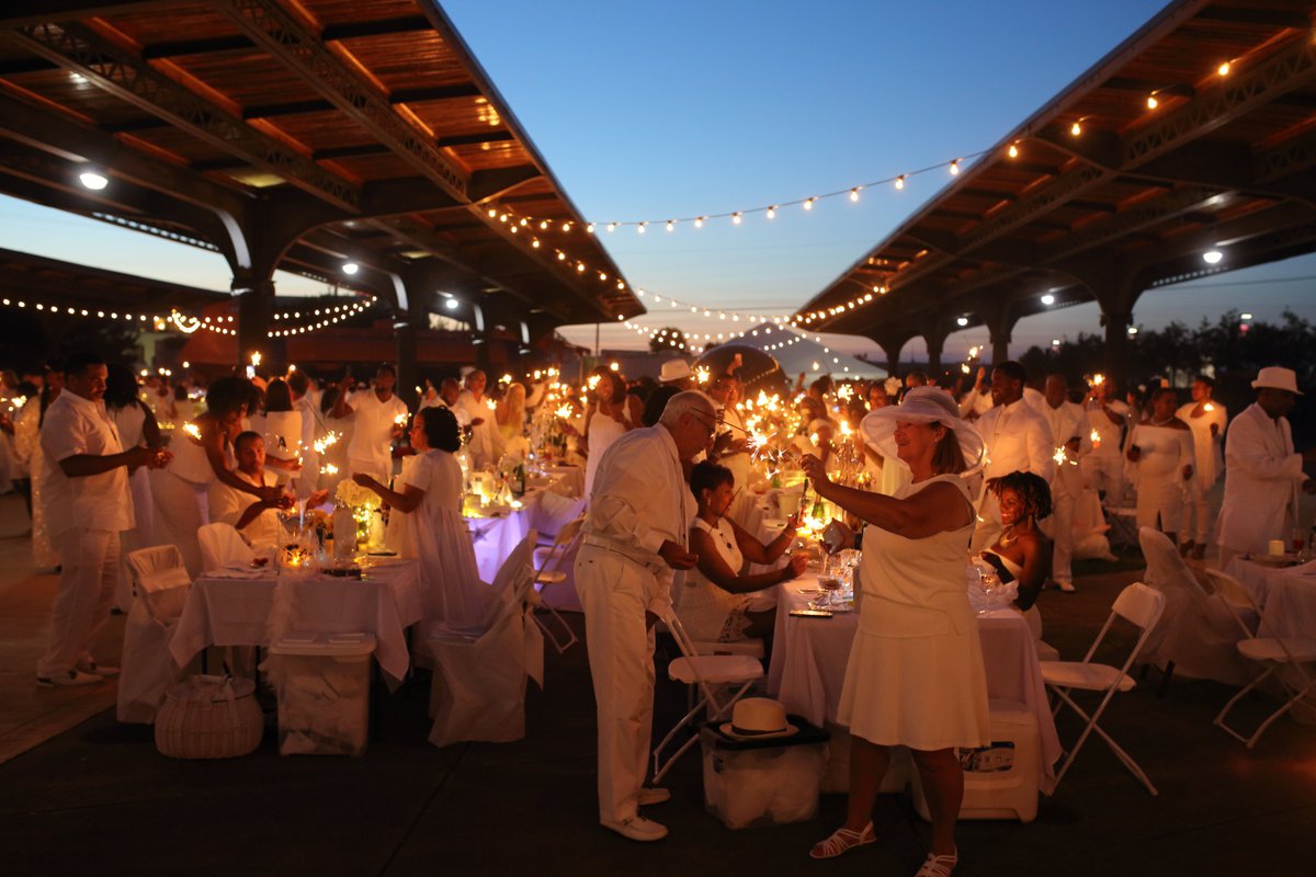 Diner en Blanc A 30year tradition