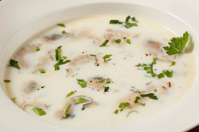 oyster-stew_GettyImages-459157697.jpg