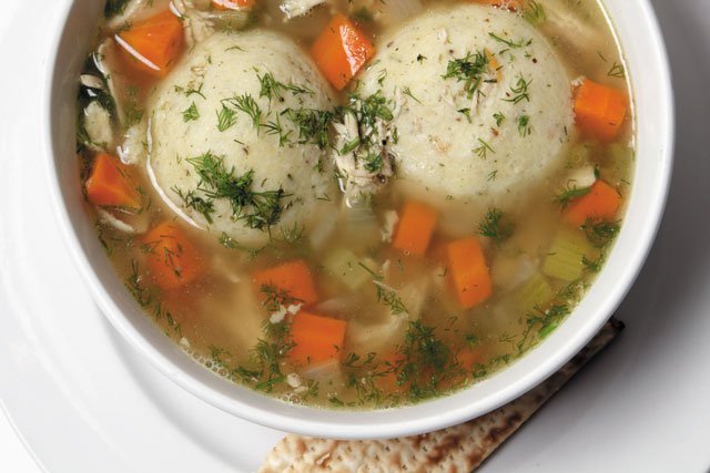 Feature_BestRestaurants_Perlys_MatzohBallSoup_JAYPAUL_orig0115_rp1219.jpg