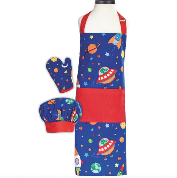 Dining_CulinaryKids_SpaceApron_COURTESY_WORLD_OF_MIRTH_rp0222.jpg
