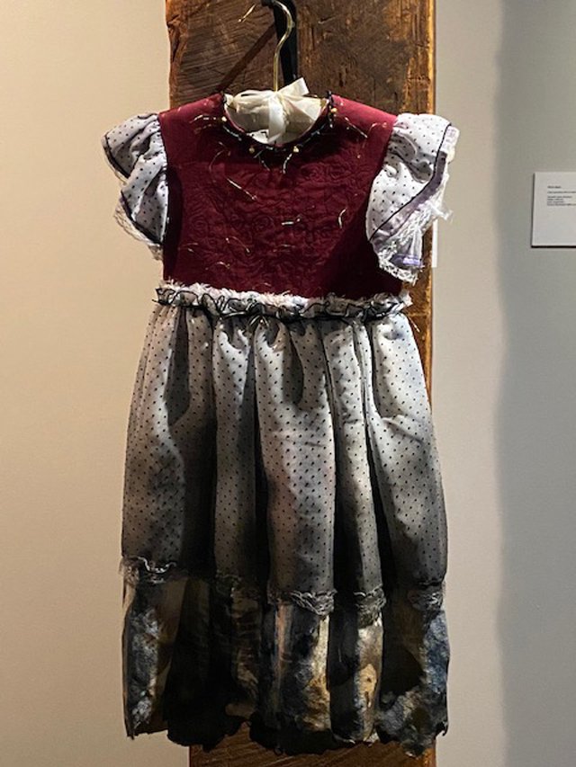 lily-birthday-dress_va-holocaust-museum_leslie-j-klein.jpg