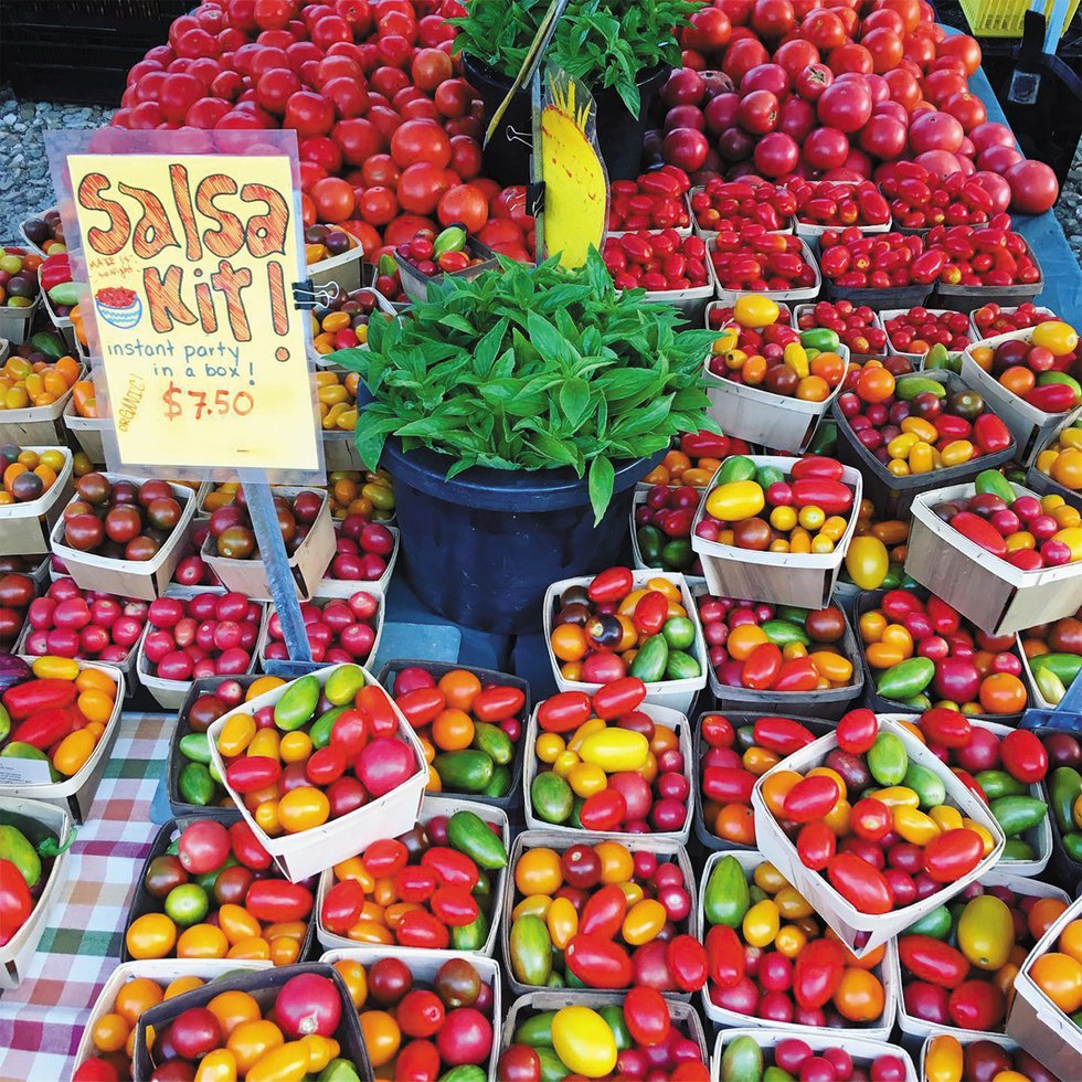 Eat&Drink_Spotlight_AmyHicks_Tomatoes_COURTESY_AMYS_GARDEN_rp0922.jpg