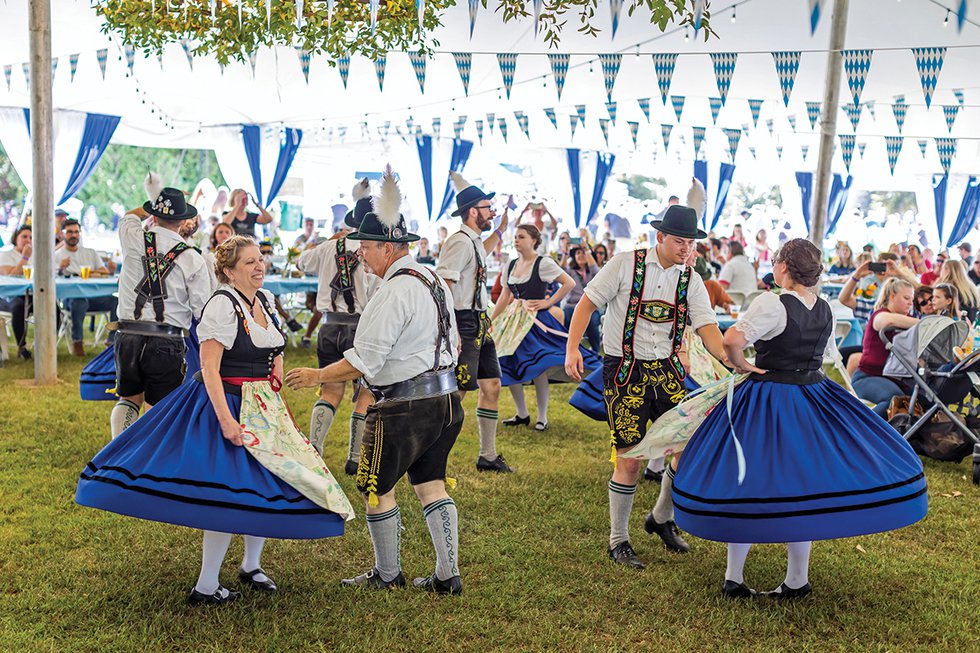 FEA_Fall Arts Preview_Maymont Bier-Garden dancers_AarronSaldivar_rp0924.jpg