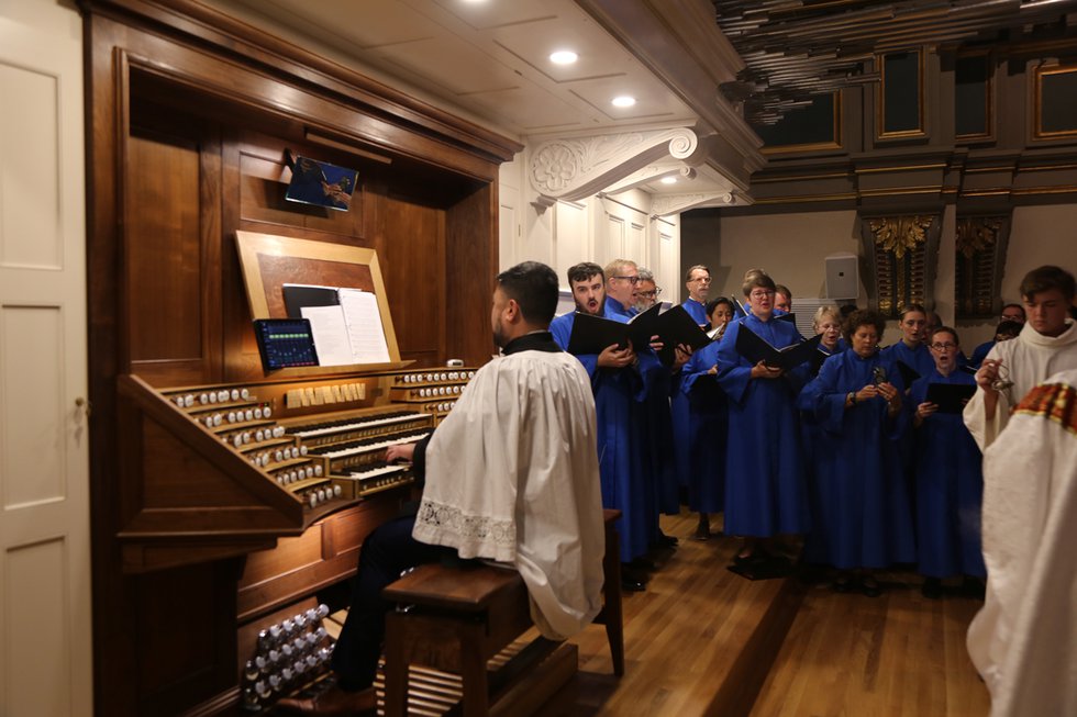 daniel-sanez_choir_courtesy-catholic-diocese-of-richmond.jpg