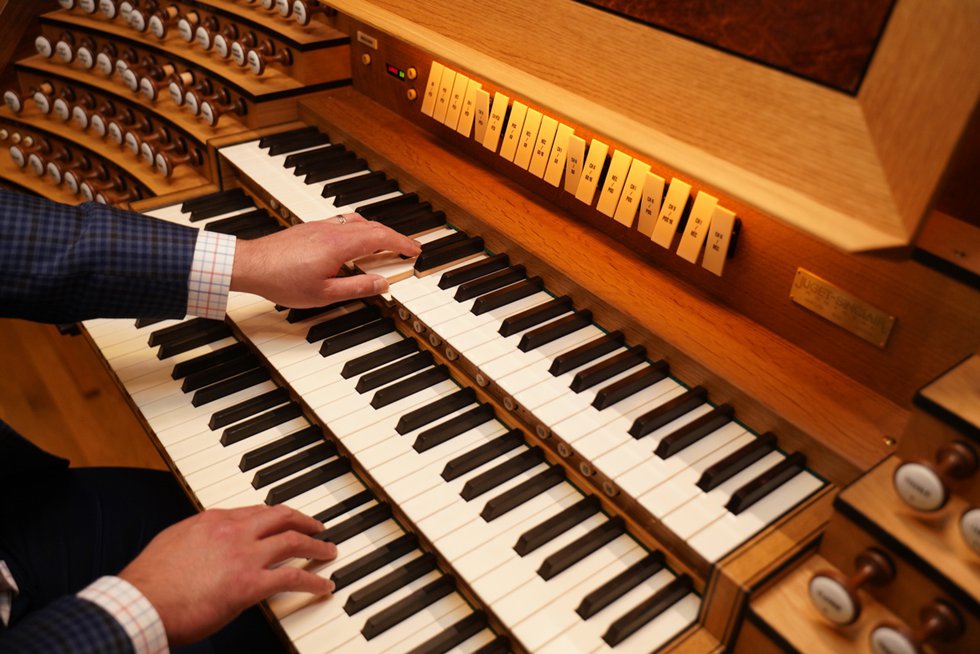 sacred-heart-cathedral-organ_jay-paul.jpg