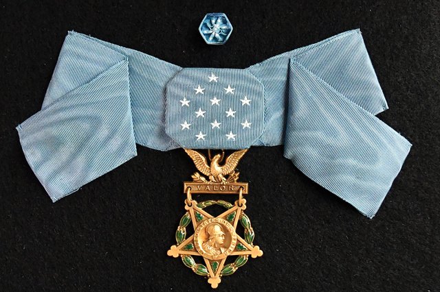 A&E_VietnamWar_medal of honor_CourtesyVMHC_rp1124.png