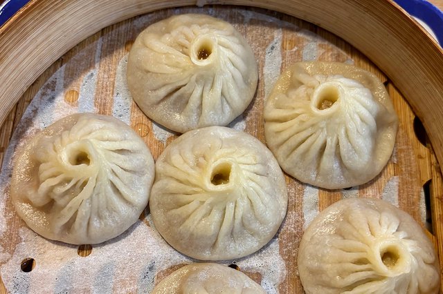 soup-dumplings_eileen-mellon_teaser.jpg