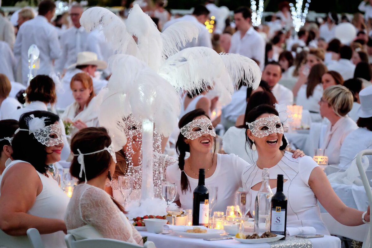 Dîner en Blanc hits Hampton Roads in August